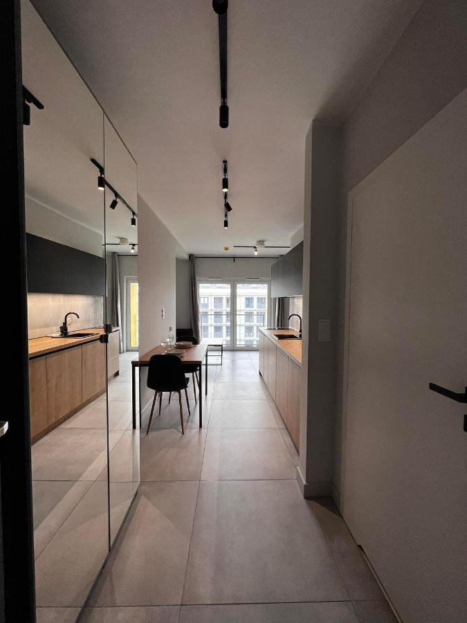 Property Apart - Legnicka Business Center Breslavia Esterno foto