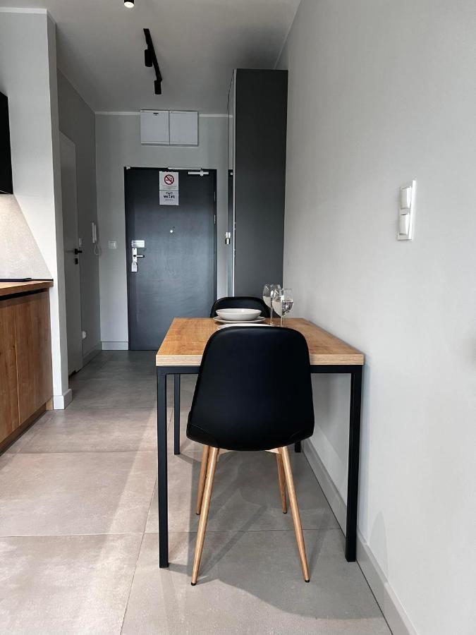 Property Apart - Legnicka Business Center Breslavia Esterno foto