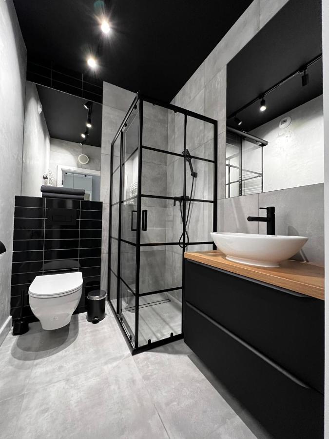 Property Apart - Legnicka Business Center Breslavia Esterno foto