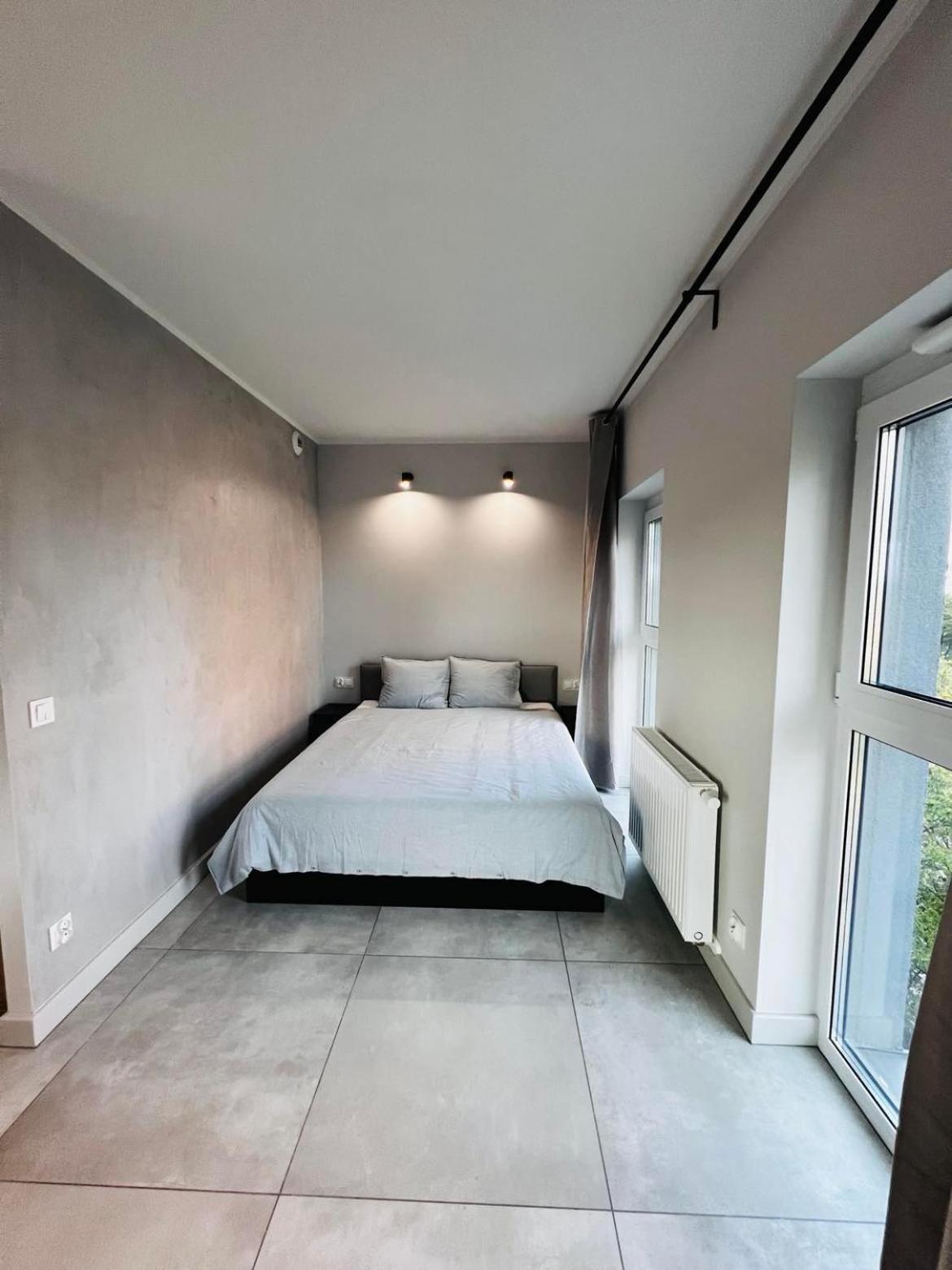 Property Apart - Legnicka Business Center Breslavia Esterno foto