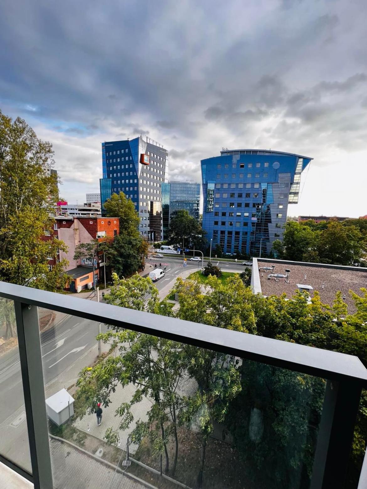 Property Apart - Legnicka Business Center Breslavia Esterno foto