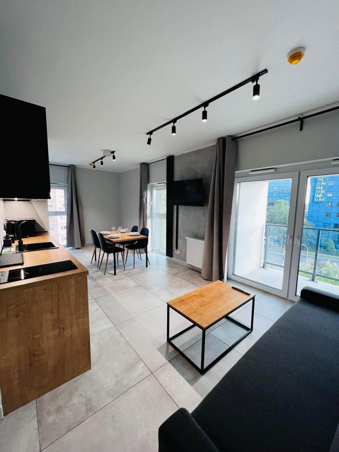 Property Apart - Legnicka Business Center Breslavia Esterno foto